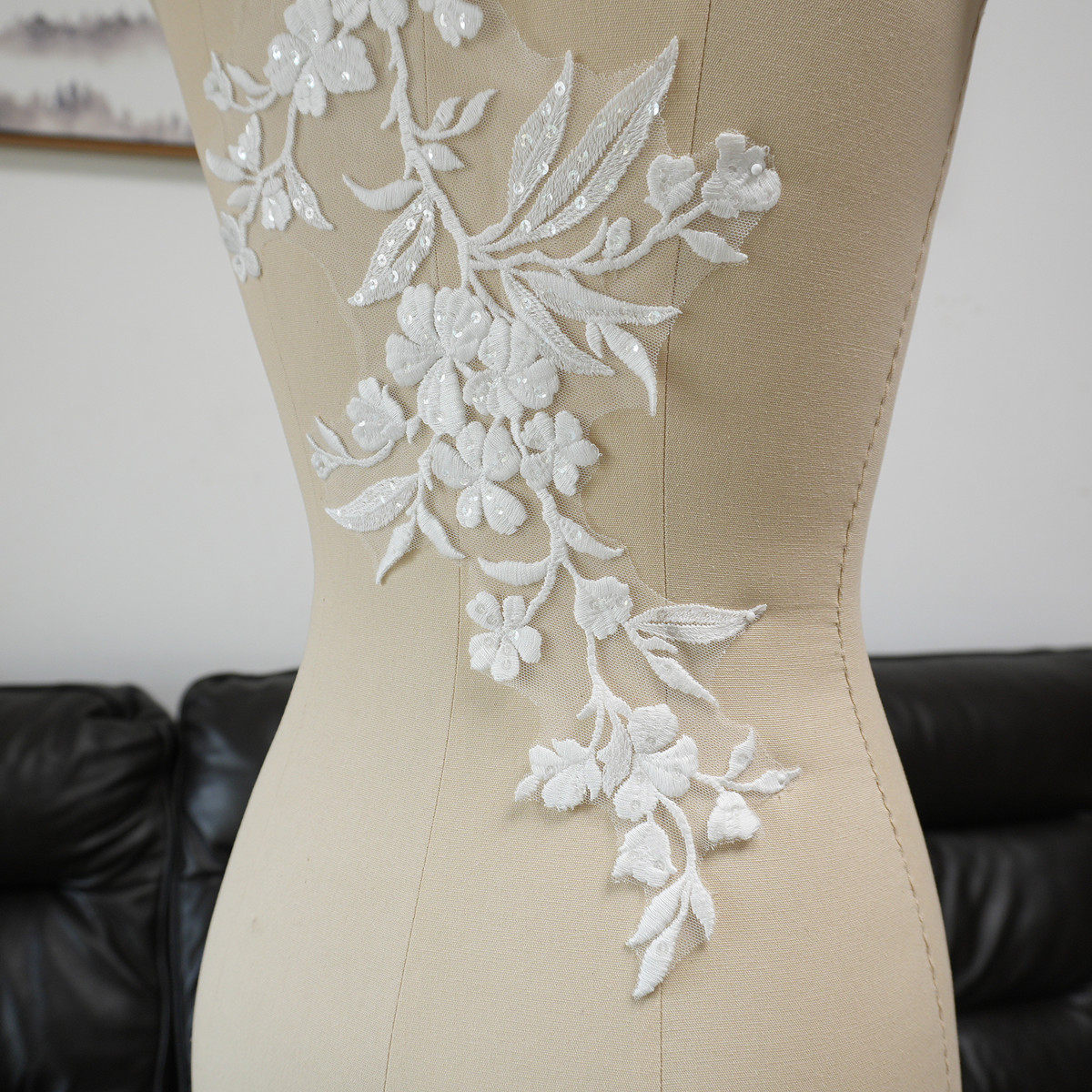 White Floral Leaf Sequins Appl - đánh giá và giá Craft Embellishment